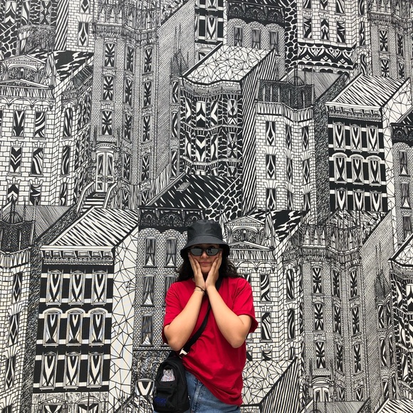 Meet your Posher, Toots - Picture 1 of 1